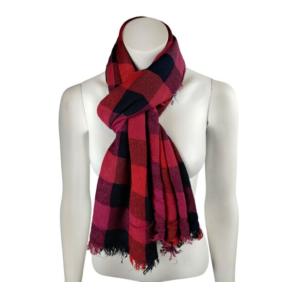 Womens Red and Black Buffalo Plaid Reversable Frayed Knit Scarf - Picture 2 of 7